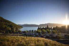 Отель Lake Tekapo Motels & Holiday Park  Лейк-Текапо